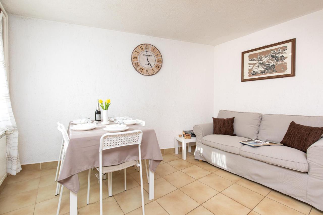Apartman Umpa Омишаль Экстерьер фото